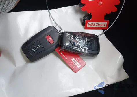 2018 Toyota C-Hr Xle Premium from USA, damaged, VIN NMTKHMBX2JR049927